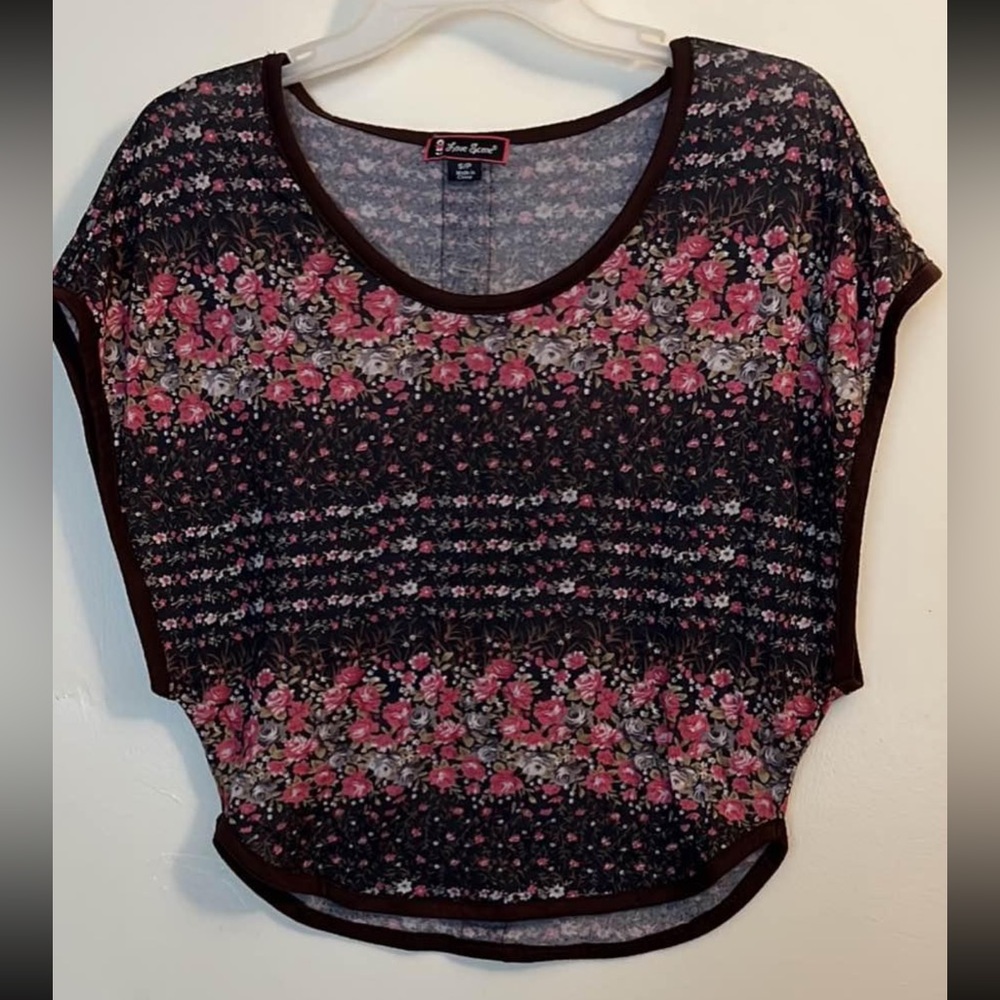 Love Scene floral crop 🌸